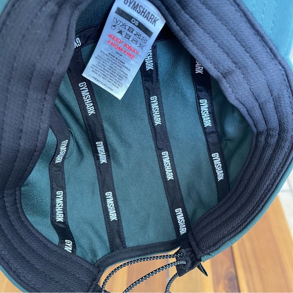 Gymshark Teal and Black Cap - Picture 5 of 5